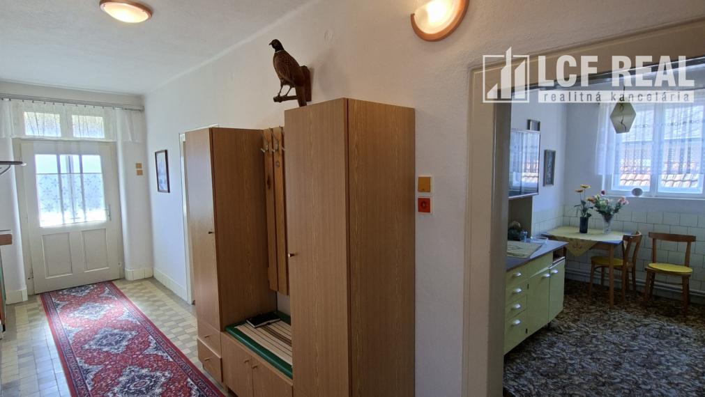 RD s hospodárskou budovou a garážou, Jablonov nad Turňou