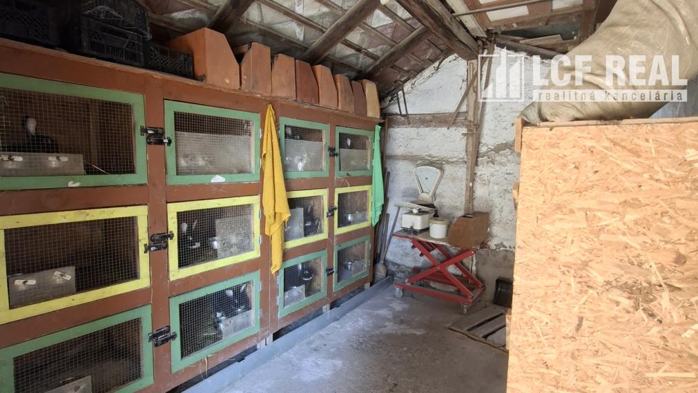 RD s hospodárskou budovou a garážou, Jablonov nad Turňou