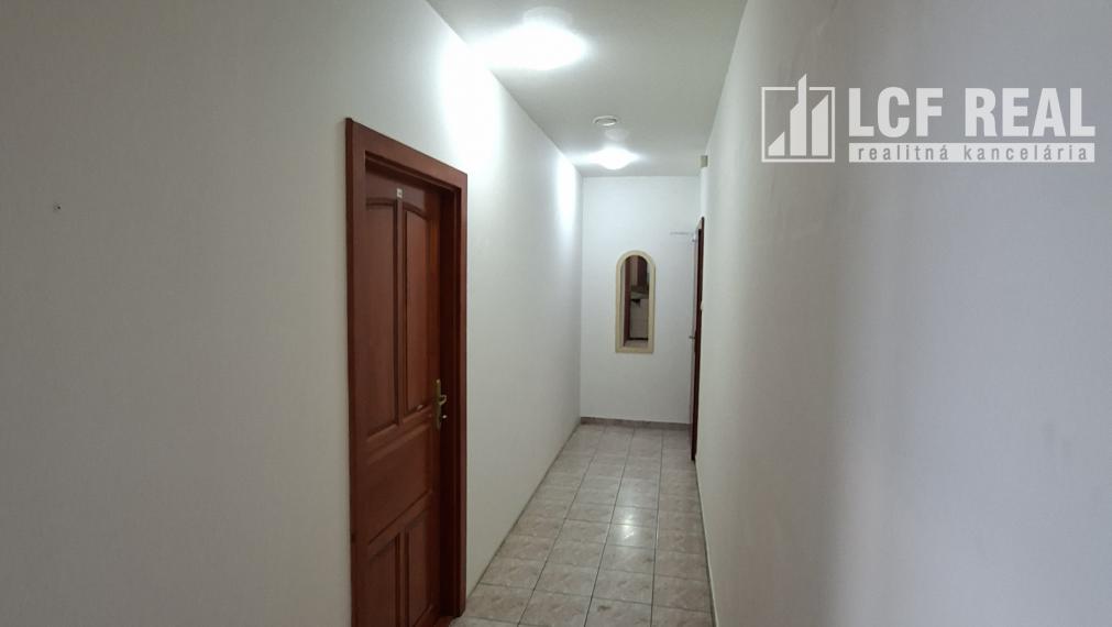 Prenájom kancelár. priestorov, ul. Oslobodenia, Košice-Barca