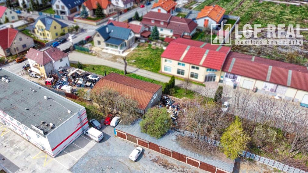 RODINNÝ DOM s HALOU a VEĽKÝM POZEMKOM, KOŠICE – SEVER