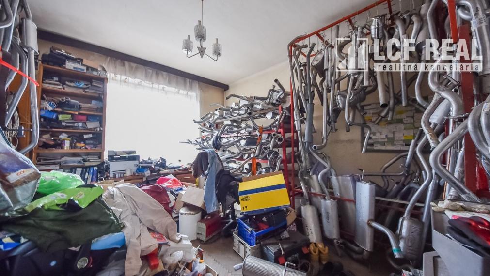 RODINNÝ DOM s HALOU a VEĽKÝM POZEMKOM, KOŠICE – SEVER