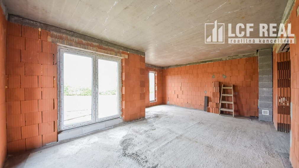 NOVOSTAVBA RODINNÉHO DOMU, SOKOĽANY