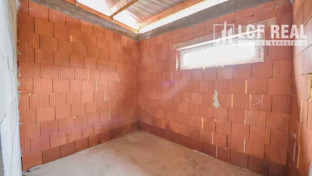 NOVOSTAVBA RODINNÉHO DOMU, SOKOĽANY