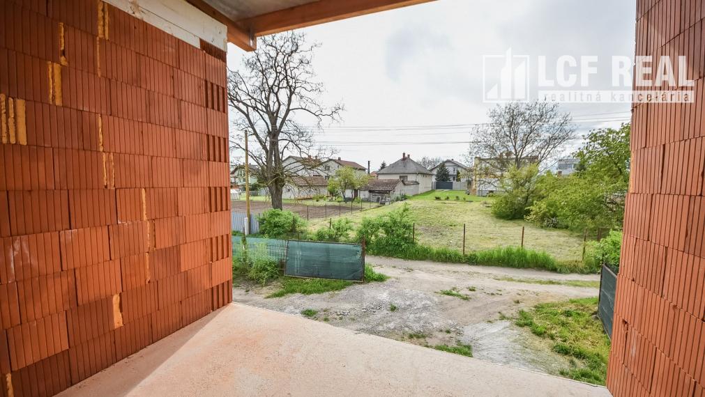 NOVOSTAVBA RODINNÉHO DOMU, SOKOĽANY