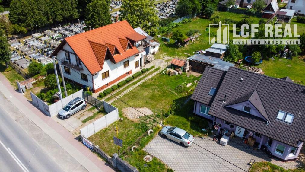 VEĽKÝ STAVEBNÝ POZEMKOM, UL. HLAVNÁ, VALALIKY