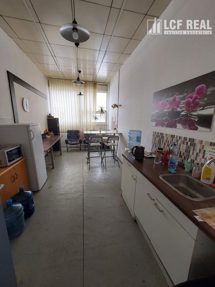 Predaj výrobno-skladovej budovy, Areál U.S. Steel Košice