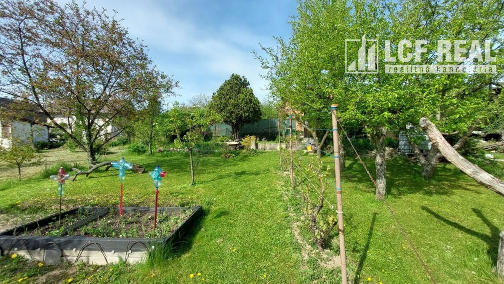 RODIACA ZÁHRADA S PEKNÝM VÝHĽADOM, KOŠICKÁ NOVÁ VES