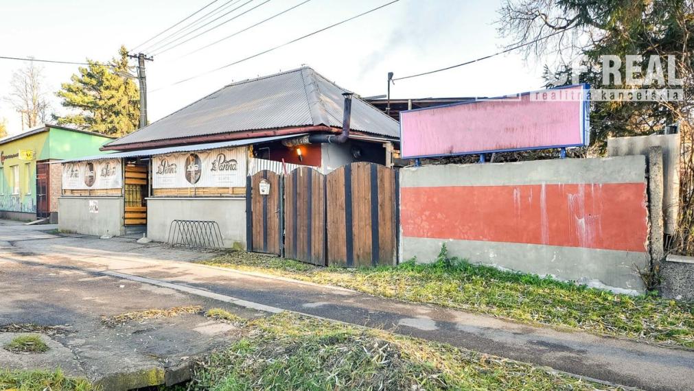 ZABEHNUTÁ PIZZERIA S KEBABOM, VEĽKÁ IDA  