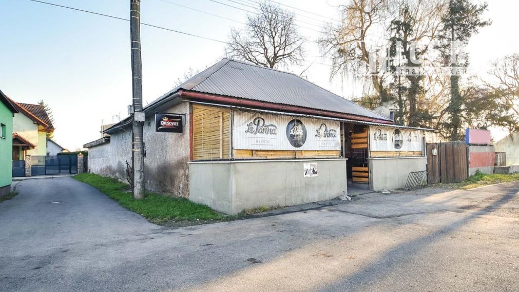ZABEHNUTÁ PIZZERIA S KEBABOM, VEĽKÁ IDA  