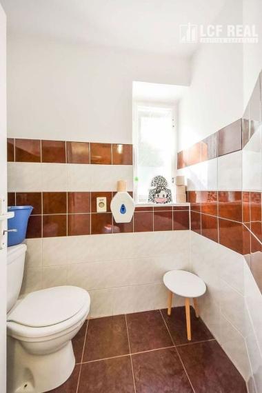 PENZIÓN S BUDOVAMI A VEĽKÝM POZEMKOM, SOMOTOR