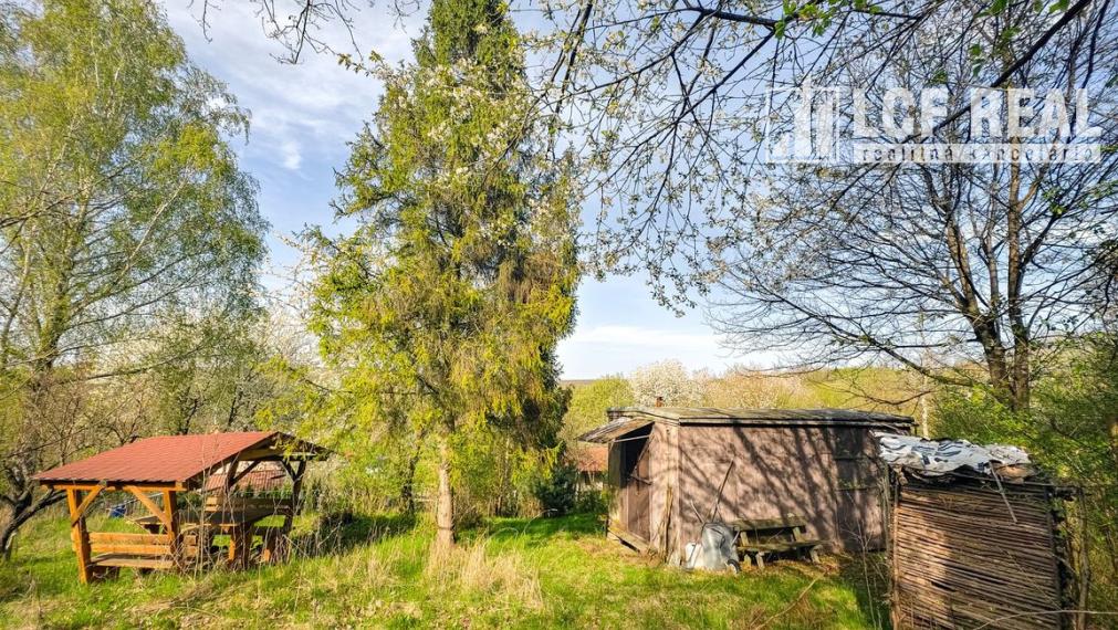 ZÁHRADNY POZEMOK S KRÁSNYM VÝHĽADOM, BYSTER