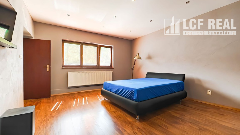 3-IZB. VEĽKÝ LOFTOVÝ BYT S GALÉRIOU, KOŠICE - MYSLAVA