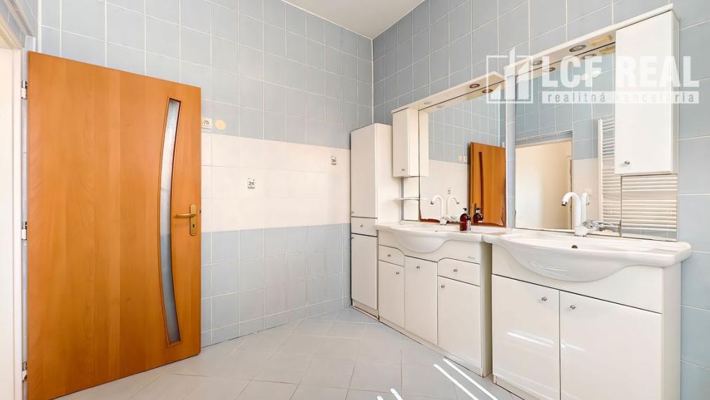 3-IZB. VEĽKÝ LOFTOVÝ BYT S GALÉRIOU, KOŠICE - MYSLAVA