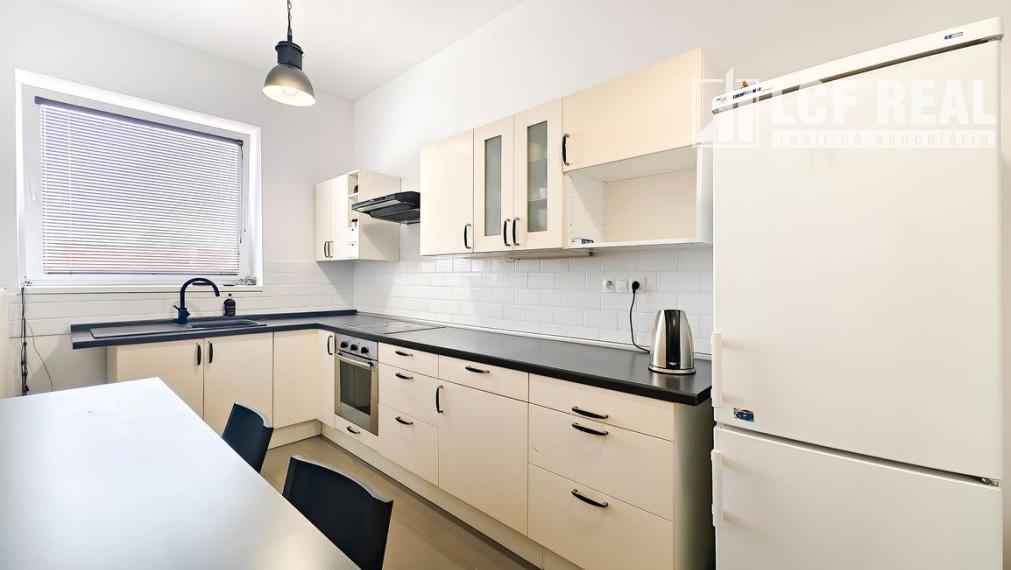 3-IZB. VEĽKÝ LOFTOVÝ BYT S GALÉRIOU, KOŠICE - MYSLAVA