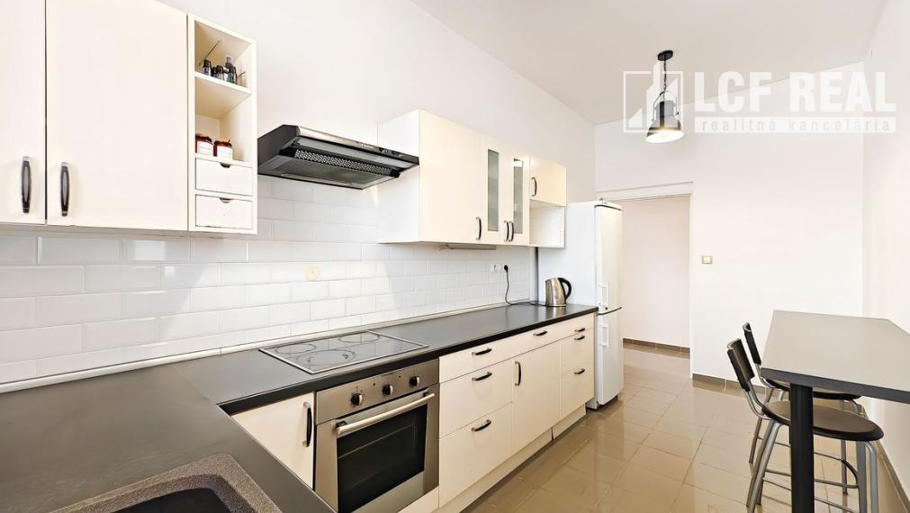 3-IZB. VEĽKÝ LOFTOVÝ BYT S GALÉRIOU, KOŠICE - MYSLAVA