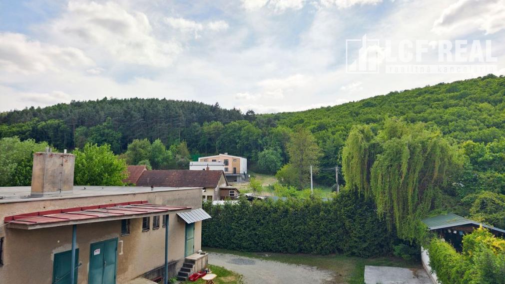 3-IZB. VEĽKÝ LOFTOVÝ BYT S GALÉRIOU, KOŠICE - MYSLAVA