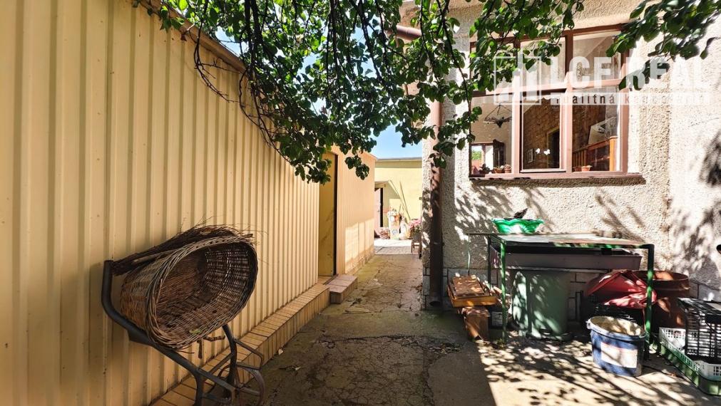 RD s GARÁŽOU a SKLADOM, KOŠICE-VYŠNÉ OPÁTSKE