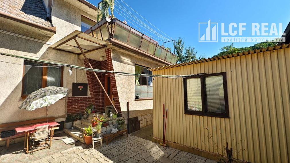 RD s GARÁŽOU a SKLADOM, KOŠICE-VYŠNÉ OPÁTSKE