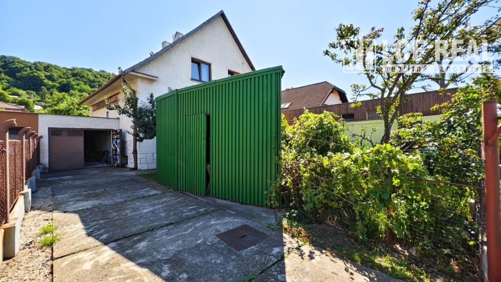 RD s GARÁŽOU a SKLADOM, KOŠICE-VYŠNÉ OPÁTSKE