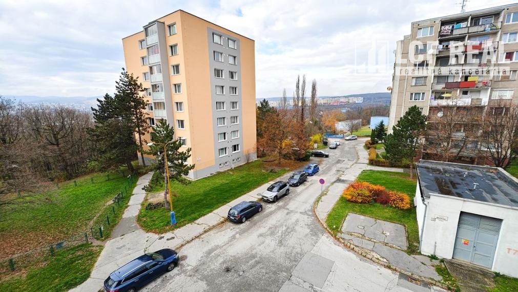 3-IZB. BYT s LOGGIOU, ADLEROVA ul., KOŠICE-FURČA