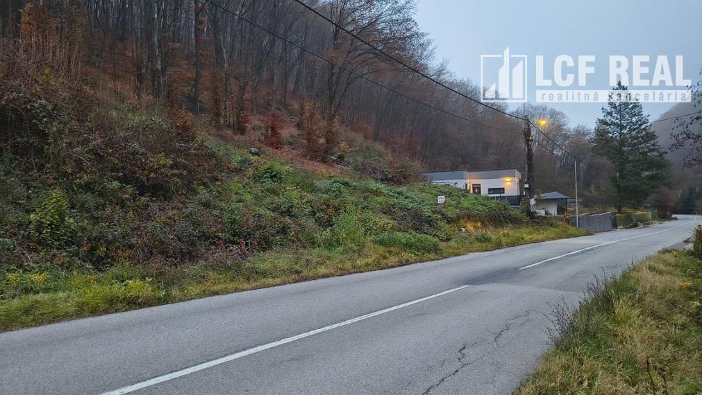 STAVEBNÝ POZEMOK so STAV. POVOLENÍM, NIŽNÝ KLÁTOV