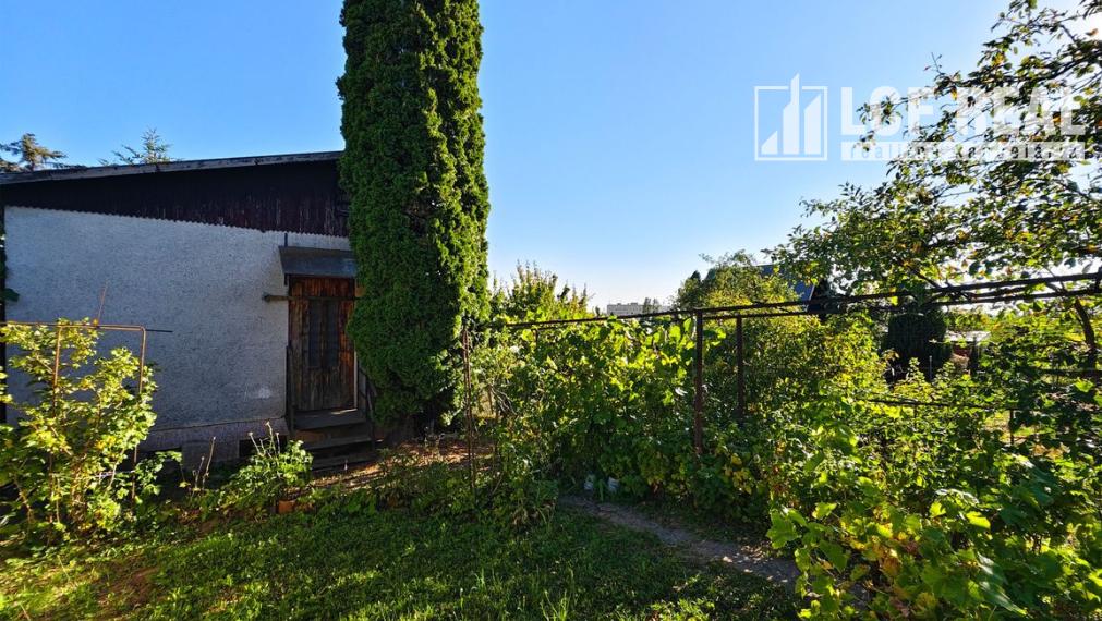 RODIACA ZÁHRADA S MUROVANOU CHATOU, KOŠICE - ŠACA 