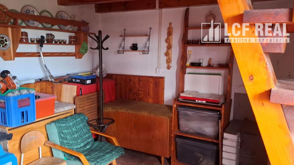 RODIACA ZÁHRADA S MUROVANOU CHATOU, KOŠICE - ŠACA 