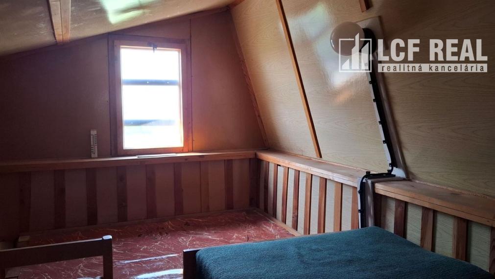 RODIACA ZÁHRADA S MUROVANOU CHATOU, KOŠICE - ŠACA 