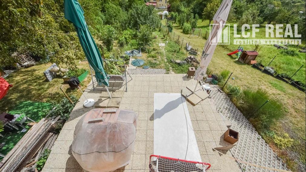 Novostavba RD s terasou a dielňou s krásnym výhľadom, Slanec