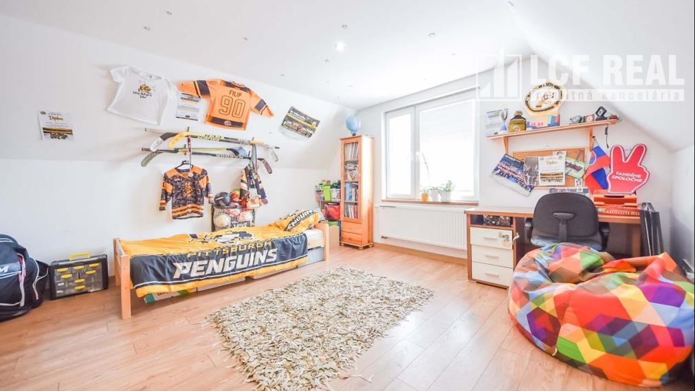 Novostavba RD s terasou a dielňou s krásnym výhľadom, Slanec