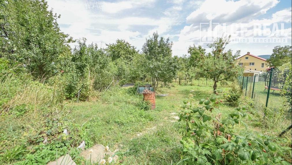 Novostavba RD s terasou a dielňou s krásnym výhľadom, Slanec