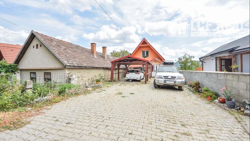 Novostavba RD s terasou a dielňou s krásnym výhľadom, Slanec