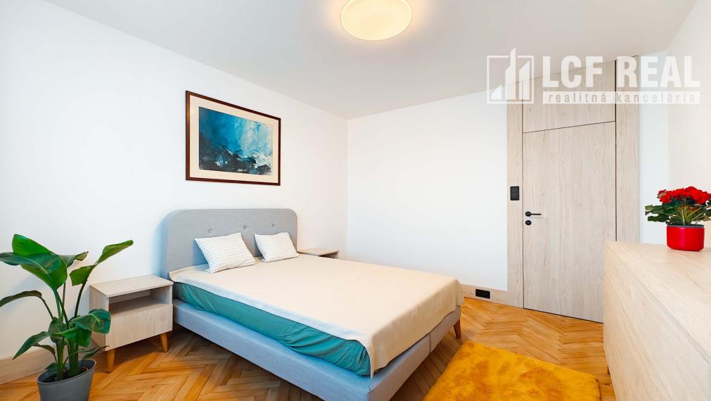 3-izb. zariadený byt po kompl. rekonštr. s loggiou, Košice-Juh