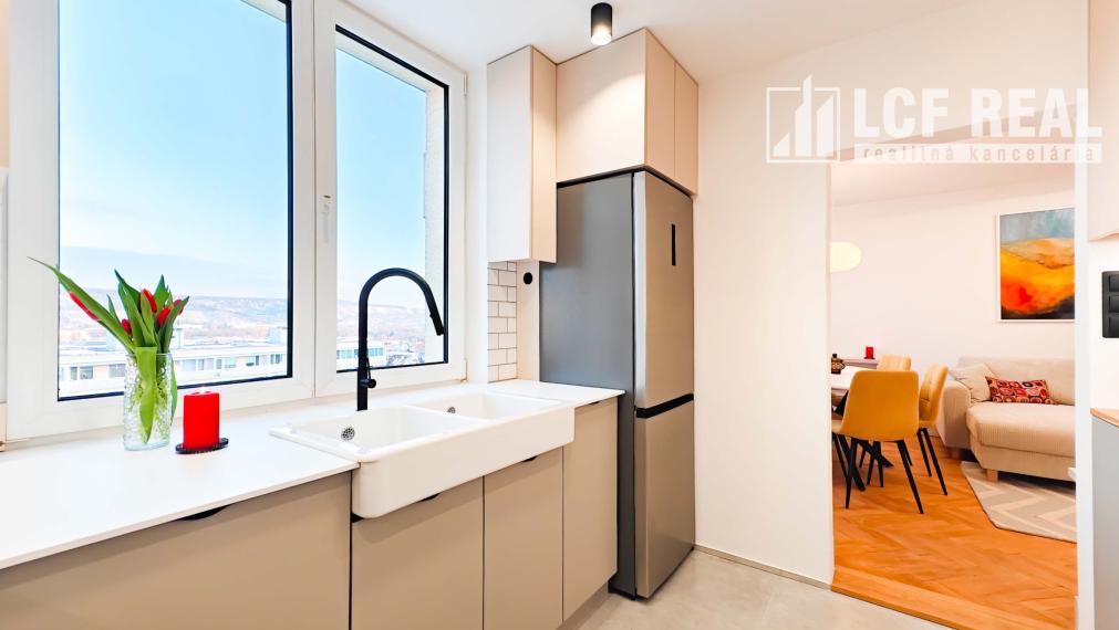 3-izb. zariadený byt po kompl. rekonštr. s loggiou, Košice-Juh