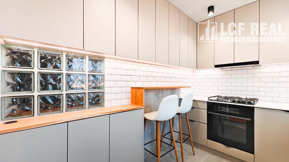 3-izb. zariadený byt po kompl. rekonštr. s loggiou, Košice-Juh