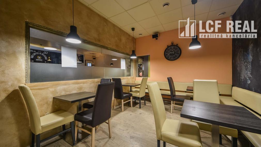 Zabehnutá kaviareň s dobrou koncepciou, Košice – KVP