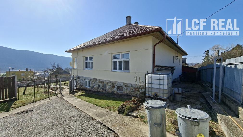 RD s hospodárskou budovou a garážou, Jablonov nad Turňou