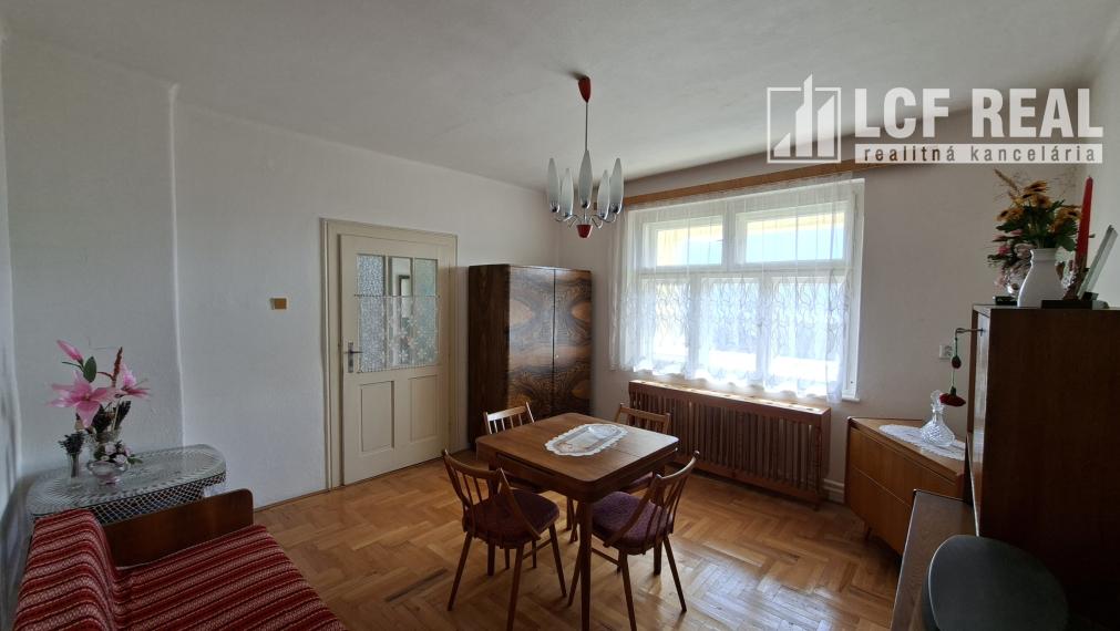 RD s hospodárskou budovou a garážou, Jablonov nad Turňou