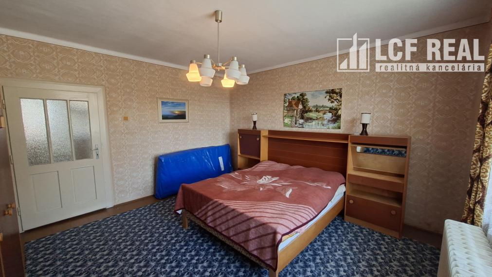 RD s hospodárskou budovou a garážou, Jablonov nad Turňou