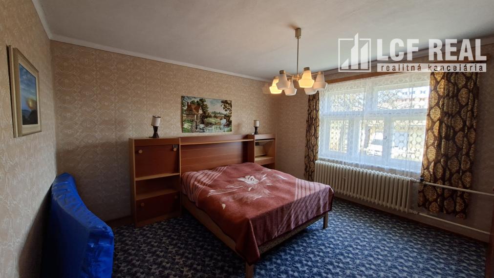 RD s hospodárskou budovou a garážou, Jablonov nad Turňou