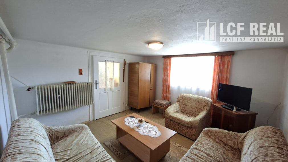 RD s hospodárskou budovou a garážou, Jablonov nad Turňou