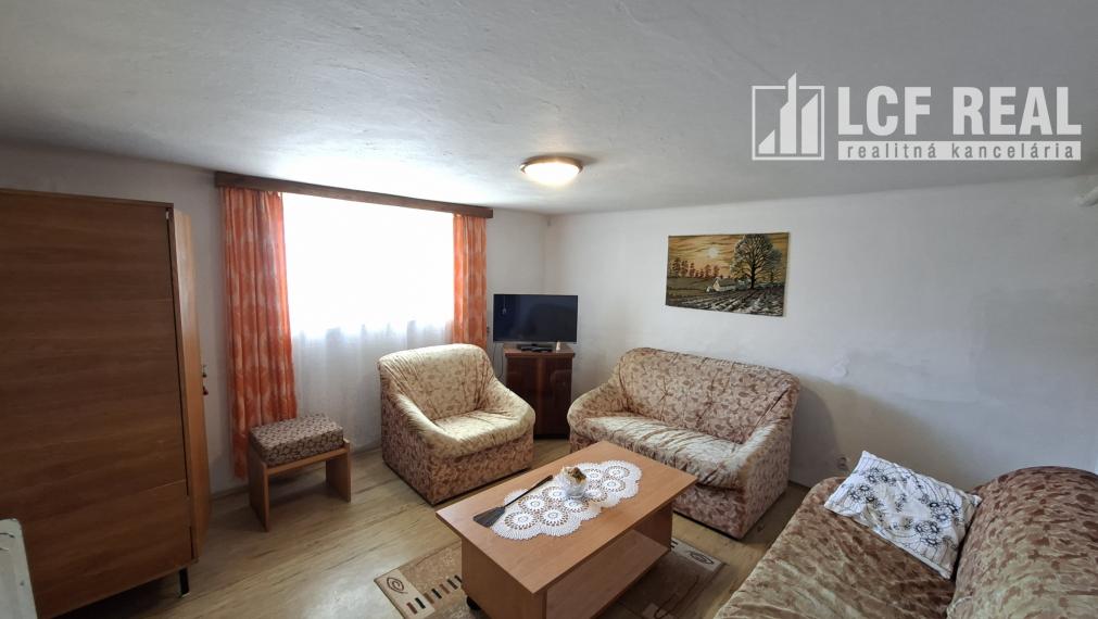 RD s hospodárskou budovou a garážou, Jablonov nad Turňou