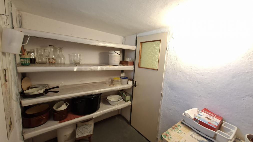 RD s hospodárskou budovou a garážou, Jablonov nad Turňou