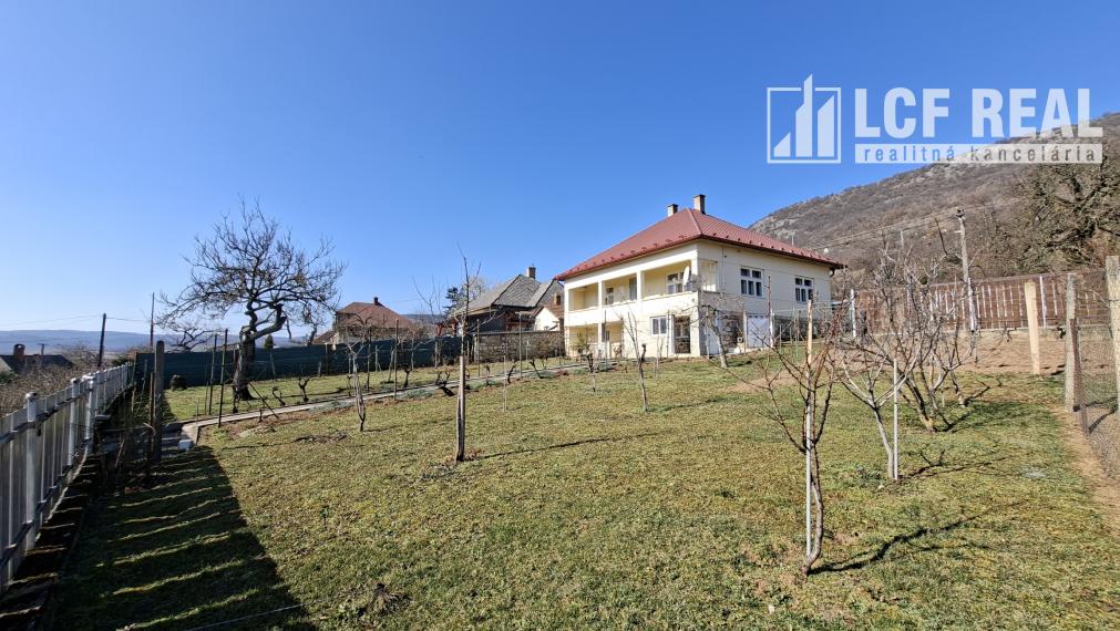 RD s hospodárskou budovou a garážou, Jablonov nad Turňou