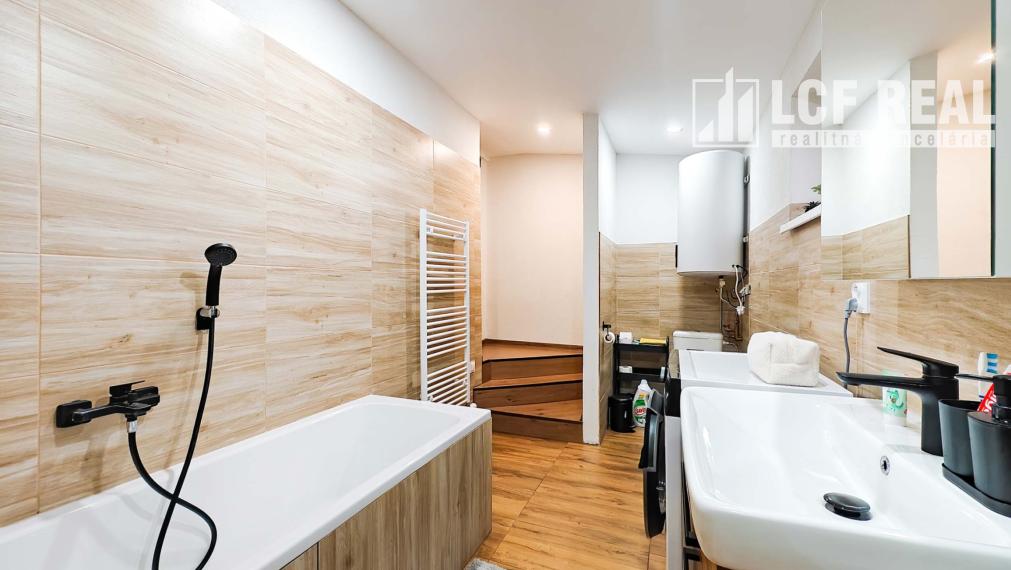 RD po kompletnej rekonštrukcii v lone prírody, Žakarovce