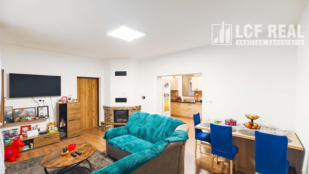 RD po kompletnej rekonštrukcii v lone prírody, Žakarovce