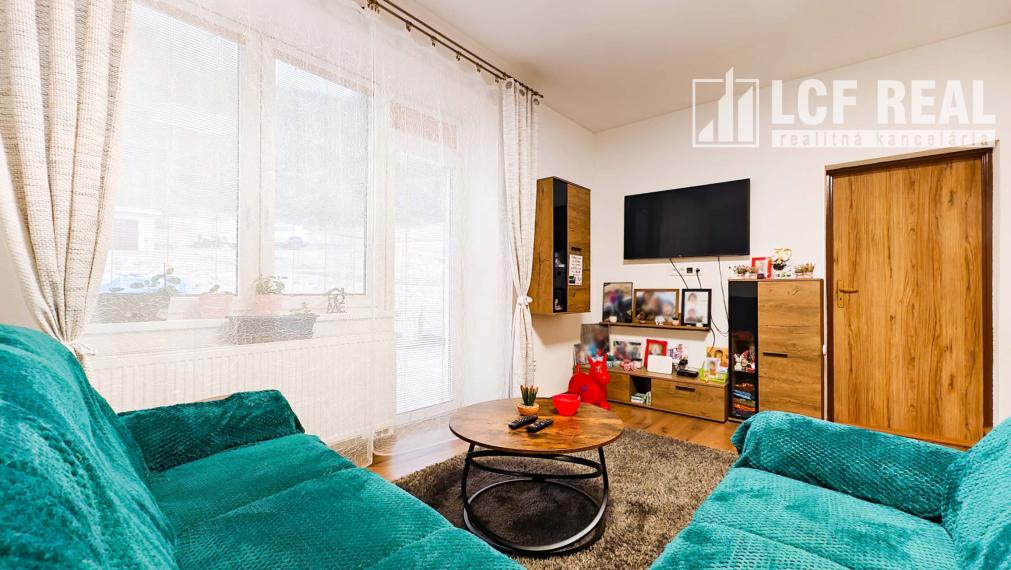 RD po kompletnej rekonštrukcii v lone prírody, Žakarovce