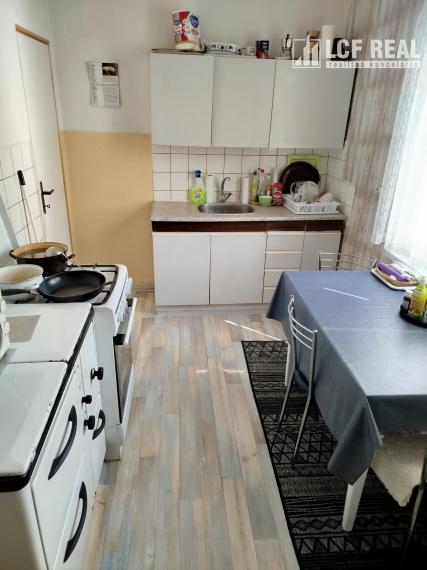 RD s garážou a pekným pozemkom vo výbornej lokalite, Revúca