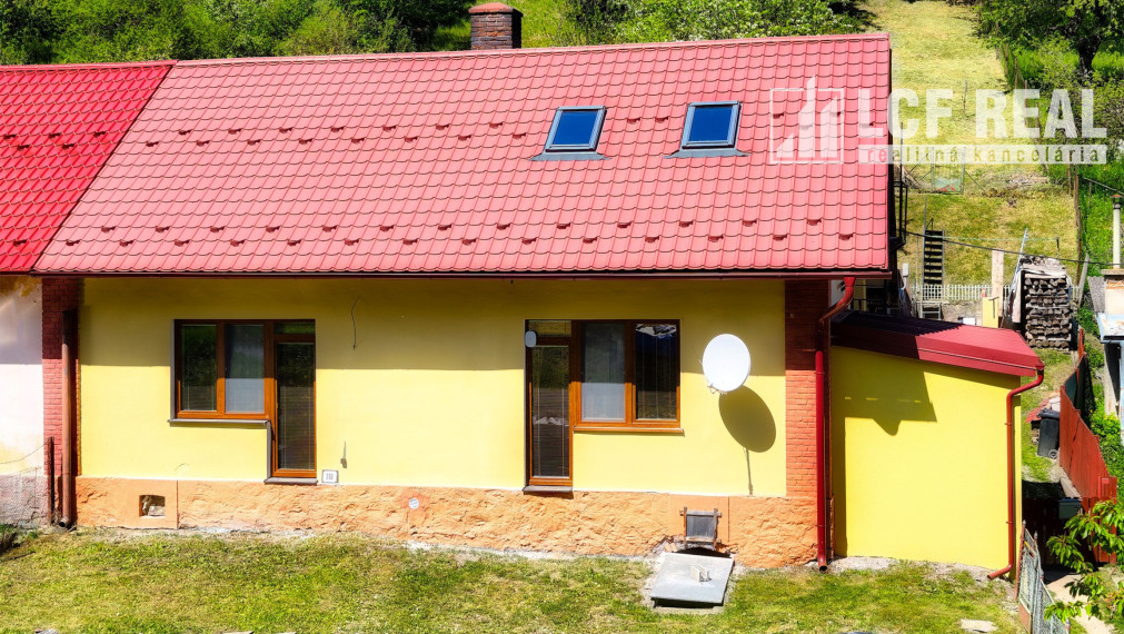 RD po kompletnej rekonštrukcii v lone prírody, Žakarovce