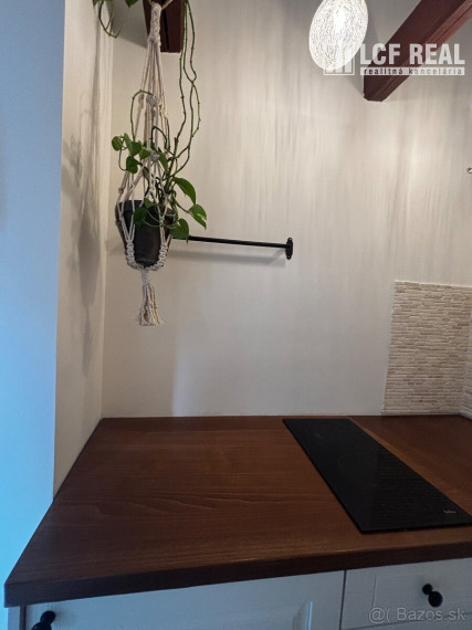 Podkrovný dizajnový apartmán s Top výhľadom, Banská Štiavnica
